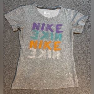 Nike Short Sleeve T Shirt Womens Size Small Gray And Purple